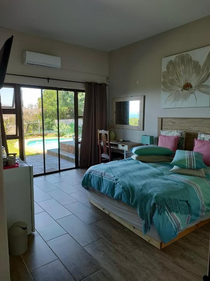 Cove View B&B East London Bagian luar foto